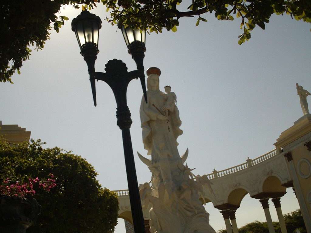Foto: Monumento a la Chinita - Maracaibo (Zulia), Venezuela