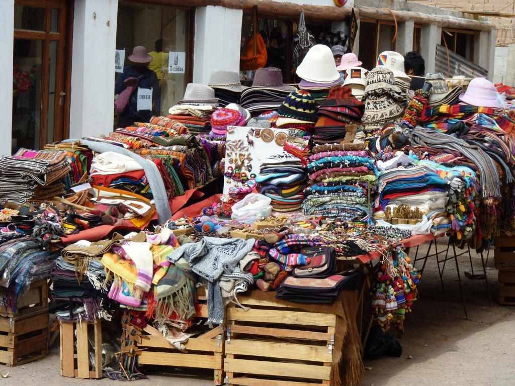 Foto: Mercado de la plaza. - Purmamarca (Jujuy), Argentina