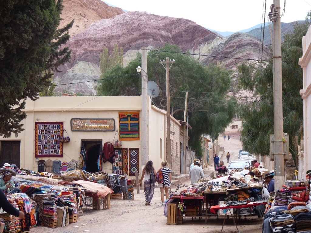 Foto: Merca do de la plaza. - Purmamarca (Jujuy), Argentina