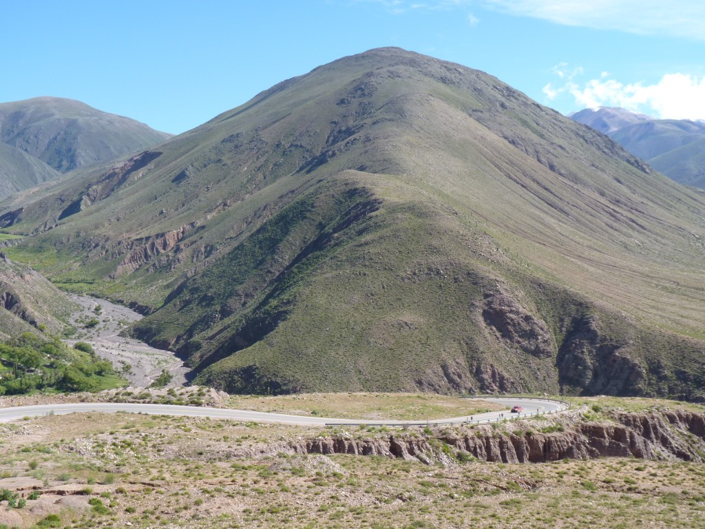 Foto: Salida de Purmamarca. - Cuesta de Lipán (Jujuy), Argentina