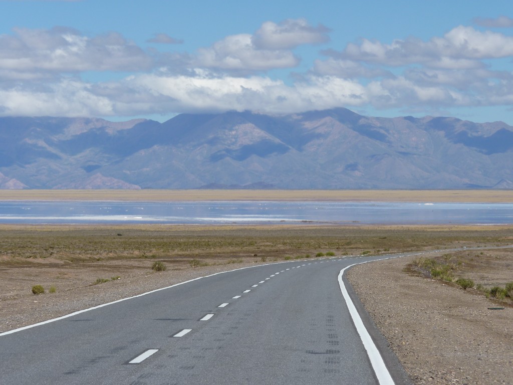 Foto: Salinas Grandes. - Cuesta de Lipán (Jujuy), Argentina