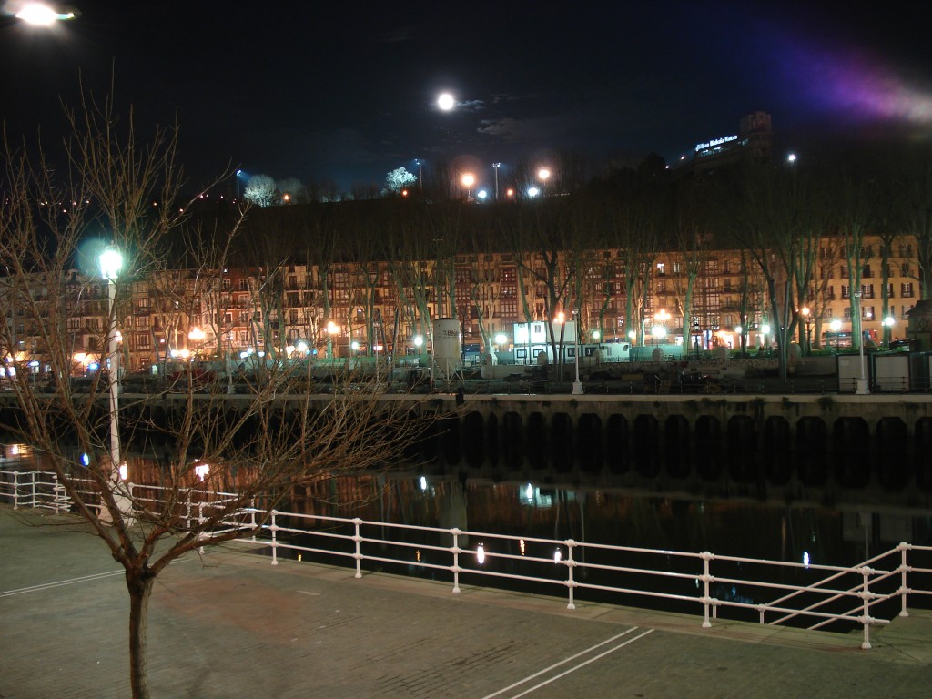 Foto: Paseo de la Ría - Bilbao (Vizcaya), España