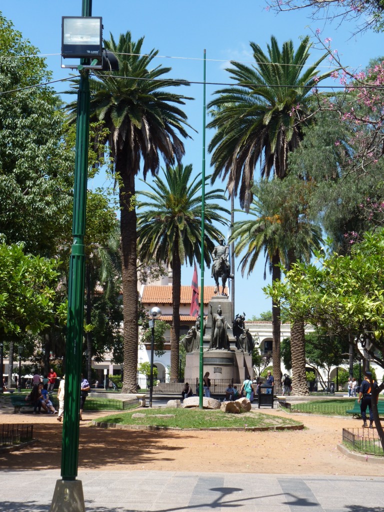 Foto: Plaza 9 de Julio - Salta, Argentina