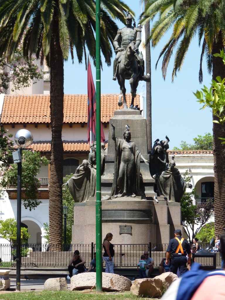 Foto: Plaza 9 de Julio - Salta, Argentina