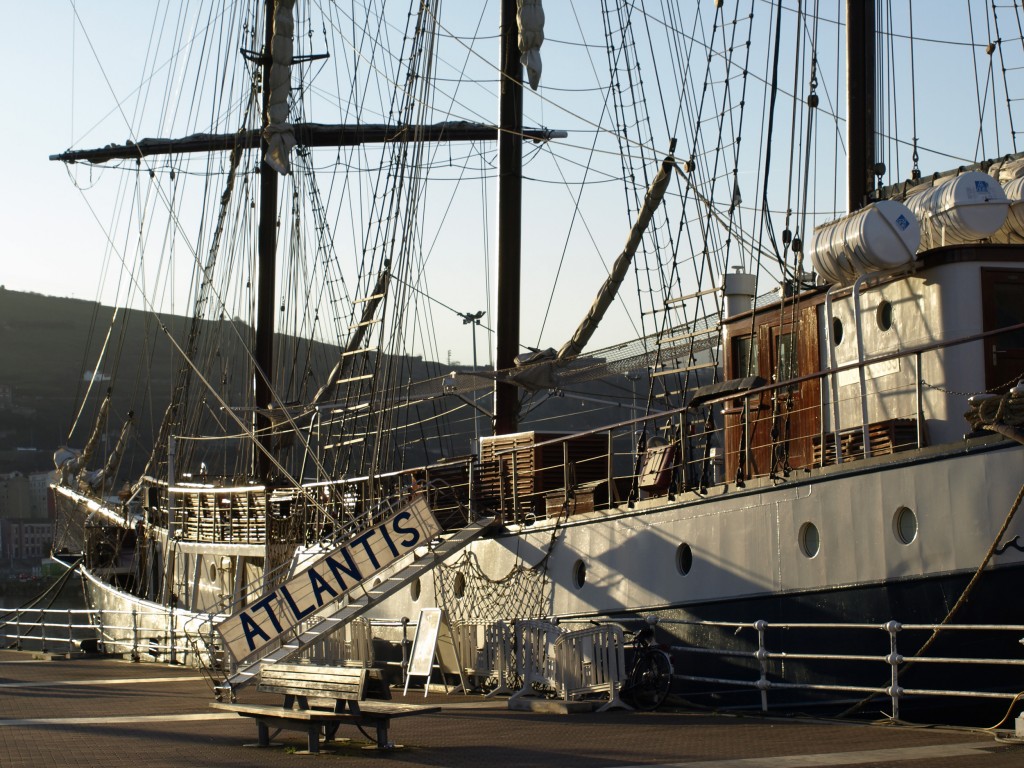 Foto: El Atlantis atracado en el Muelle Marítimo - Bilbao (Vizcaya), España