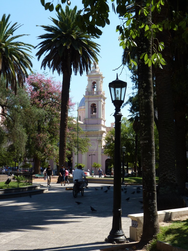 Foto: Plaza 9 de Julio - Salta, Argentina