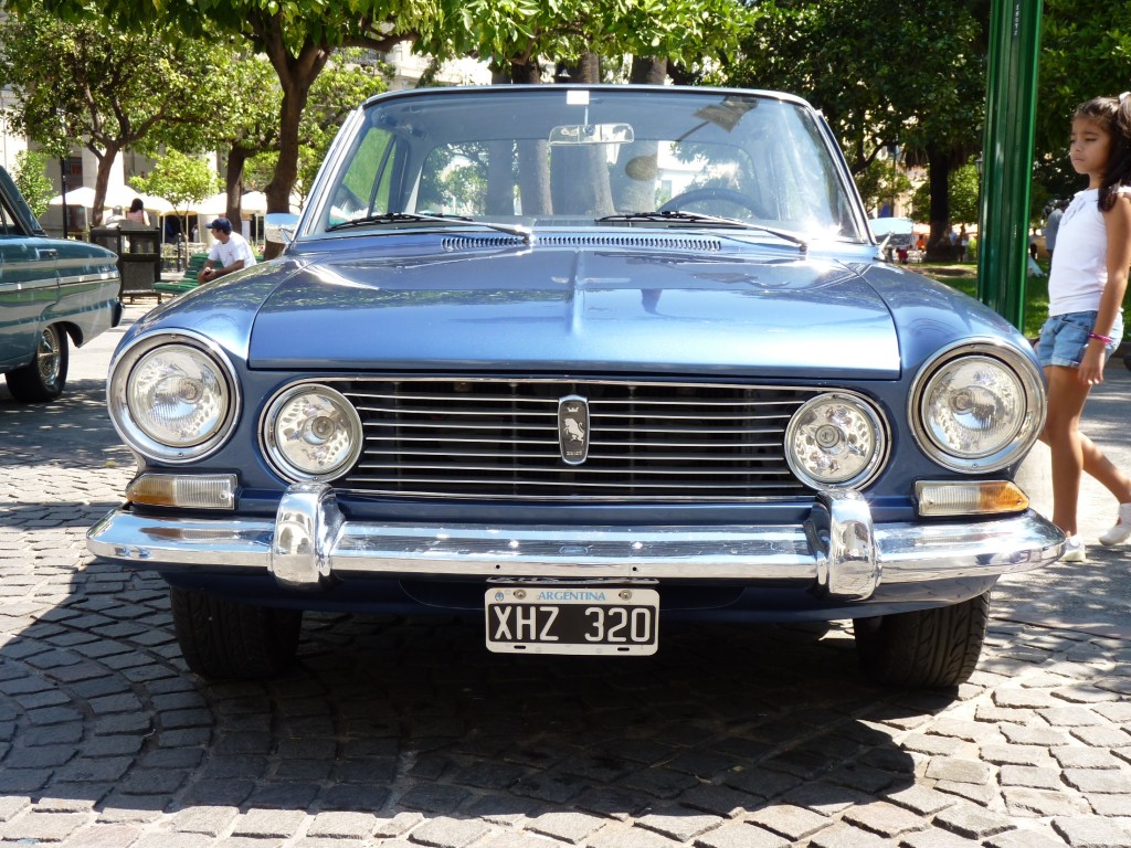 Foto: Exposición de autos antiguos. - Salta, Argentina