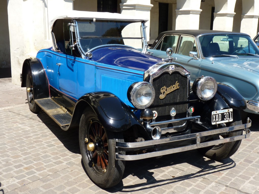 Foto: Exposición de autos antiguos. - Salta, Argentina