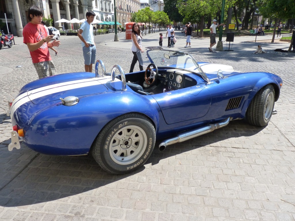 Foto: Exposición de autos antiguos. - Salta, Argentina