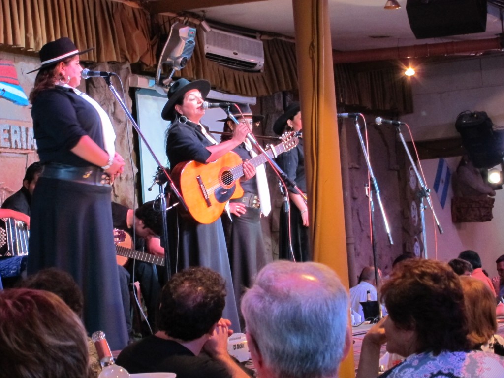 Foto: Peña folclórica - Salta, Argentina