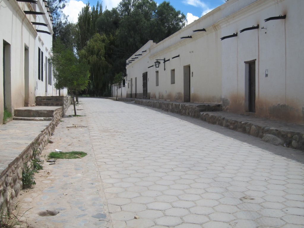 Foto: Calles de Cachi - Cachi (Salta), Argentina