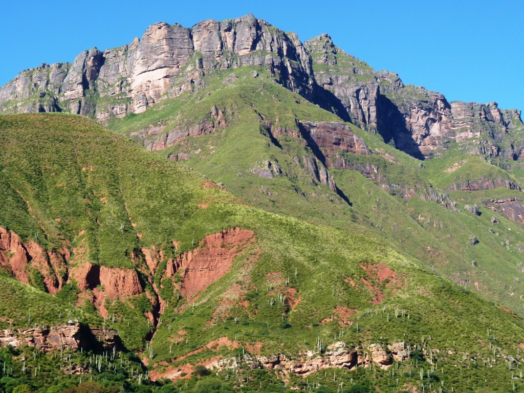 Foto: Camino a Cachi. Parador El Maray. - Cachi (Salta), Argentina