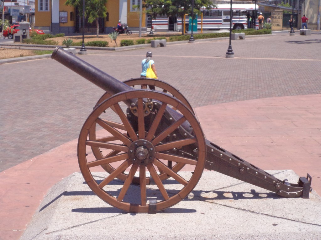 Foto: PARQUE JUAN SANTAMARIA - Alajuela, Costa Rica