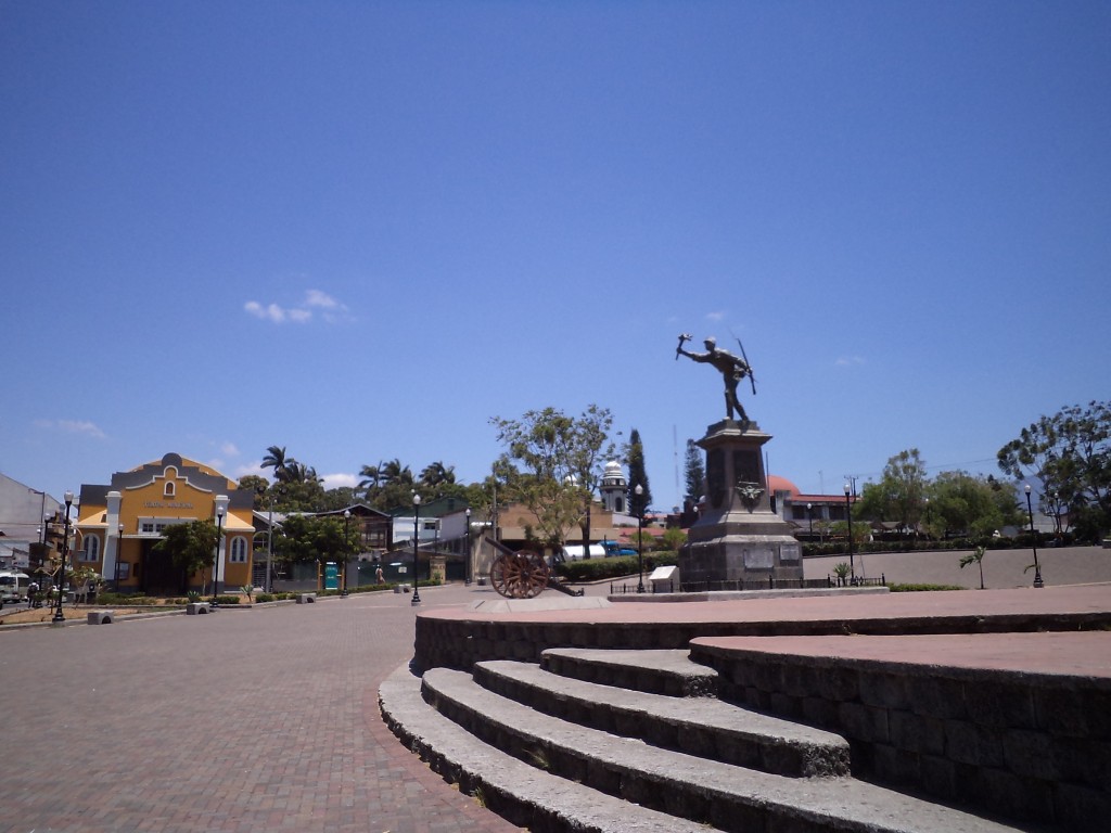 Foto: PARQUE JUAN SANTAMARIA - Alajuela, Costa Rica