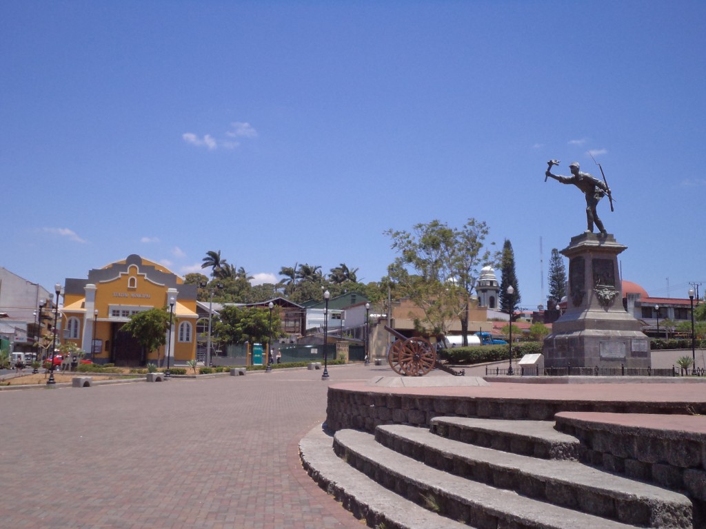 Foto: PARQUE JUAN SANTAMARIA - Alajuela, Costa Rica