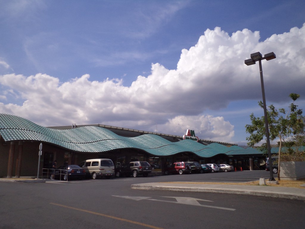 Foto: SUPERMERCADO - San Martin (Alajuela), Costa Rica