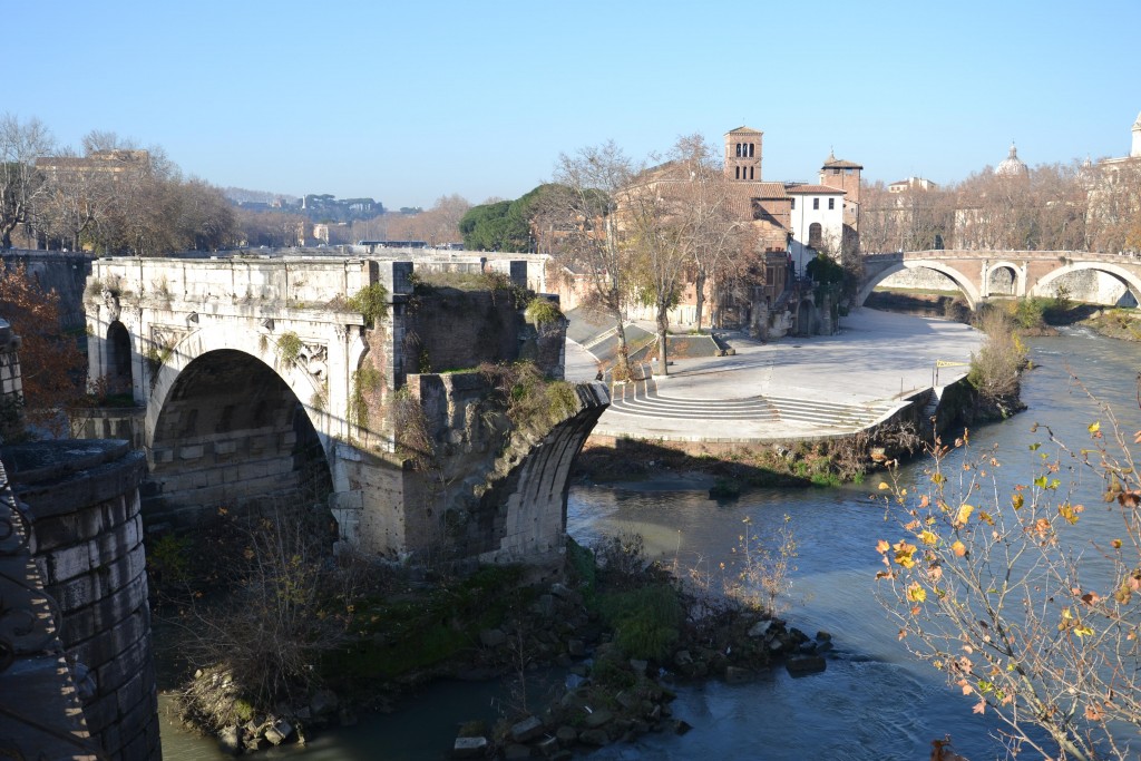 Foto: Isla Tiberina - Roma, Italia