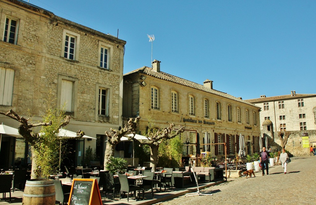 Foto: Interior de la ciudad amurallada - Aigues-Mortes (Languedoc-Roussillon), Francia