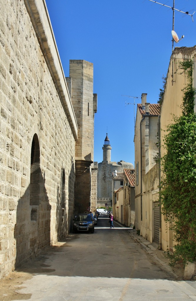 Foto: Interior de la ciudad amurallada - Aigues-Mortes (Languedoc-Roussillon), Francia
