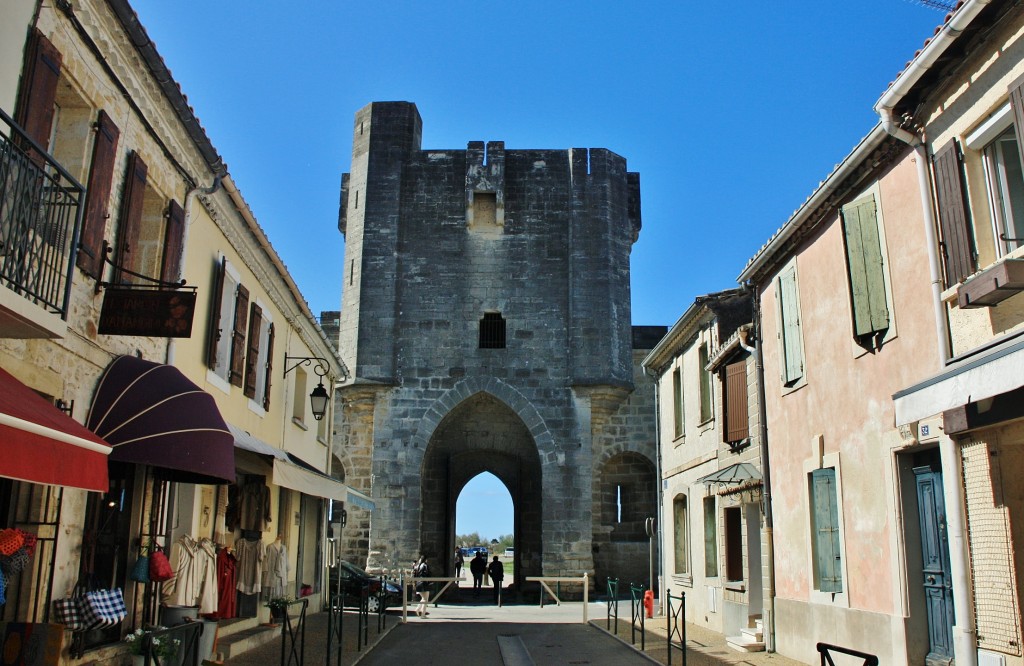 Foto: Interior de la ciudad amurallada - Aigues-Mortes (Languedoc-Roussillon), Francia