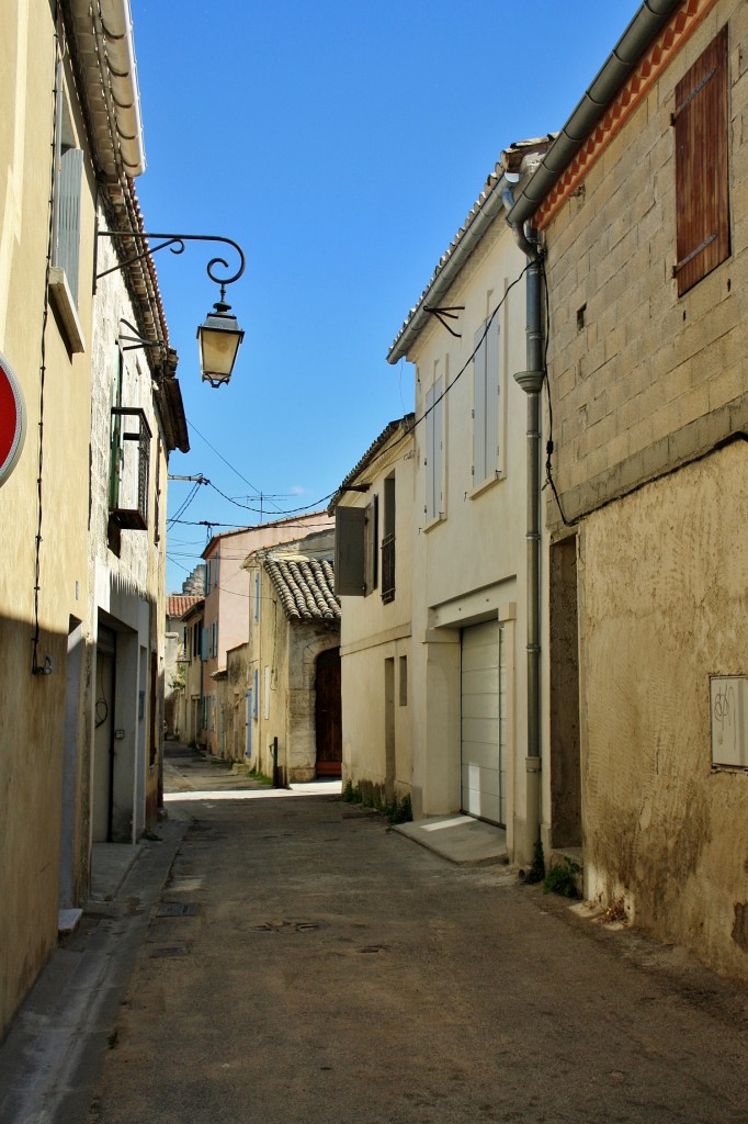 Foto: Interior de la ciudad amurallada - Aigues-Mortes (Languedoc-Roussillon), Francia