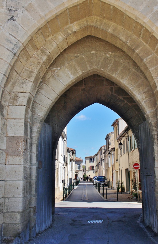 Foto: Puerta de la muralla - Aigues-Mortes (Languedoc-Roussillon), Francia