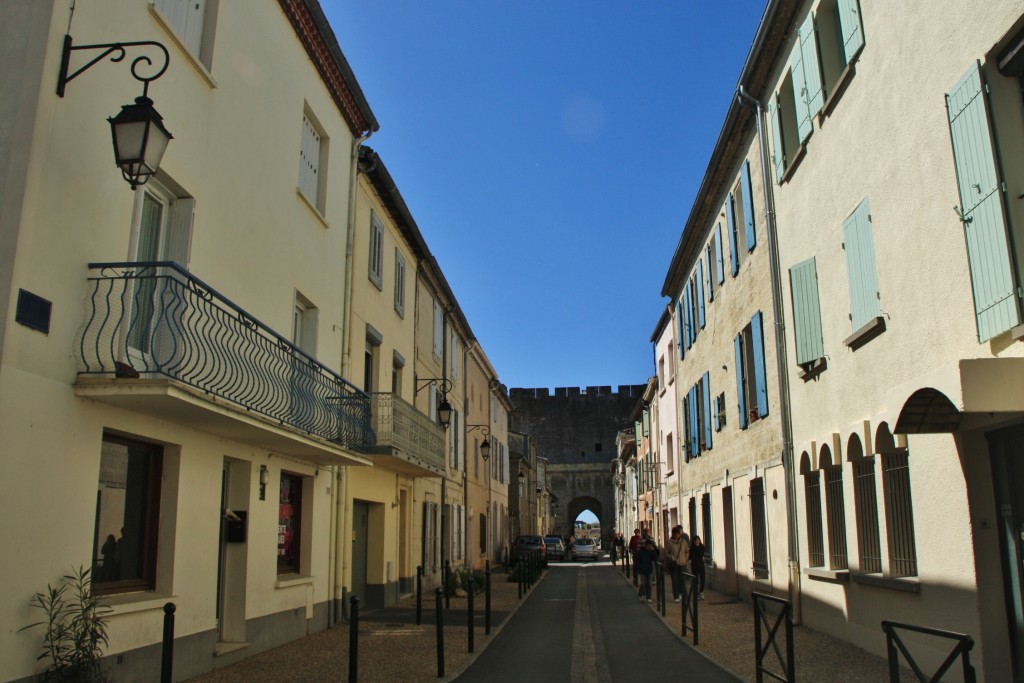 Foto: Interior de la ciudad amurallada - Aigues-Mortes (Languedoc-Roussillon), Francia