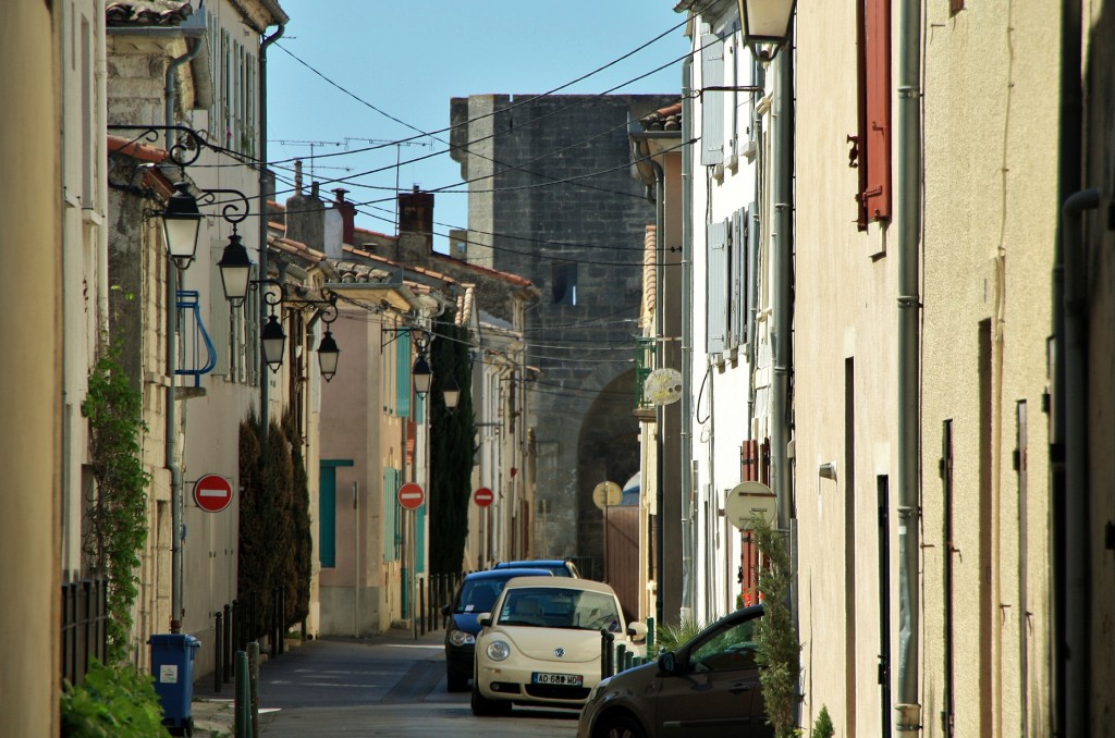 Foto: Interior de la ciudad amurallada - Aigues-Mortes (Languedoc-Roussillon), Francia