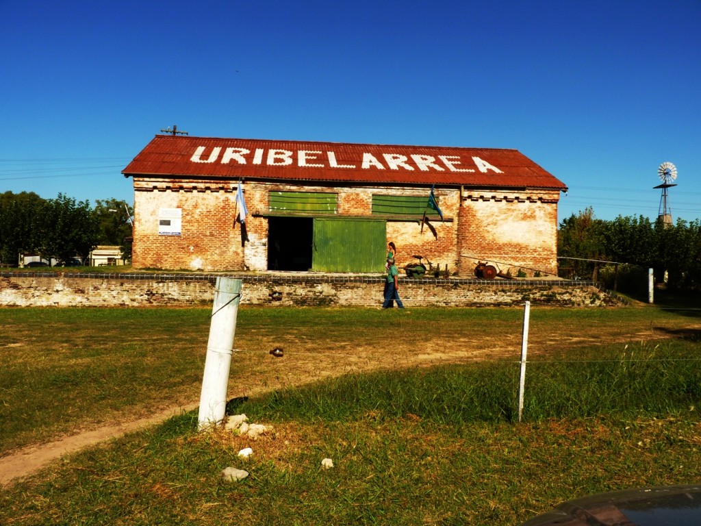 Foto: Estación de tren - Uribelarrea (Buenos Aires), Argentina