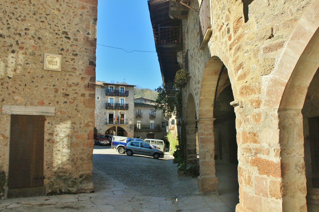 Foto: Recinto medieval - Santa Pau (Girona), España