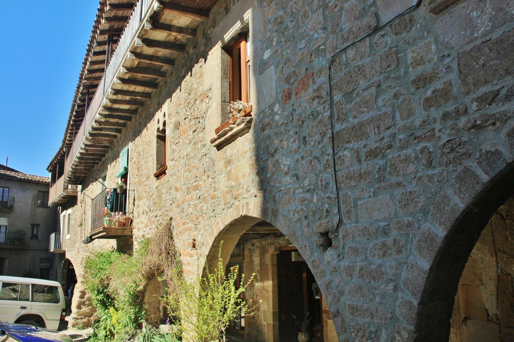 Foto: Recinto medieval - Santa Pau (Girona), España
