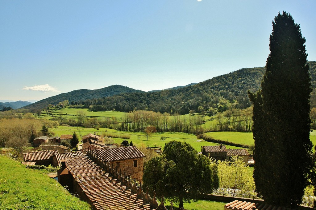 Foto: Vistas desde el pueblo - Santa Pau (Girona), España