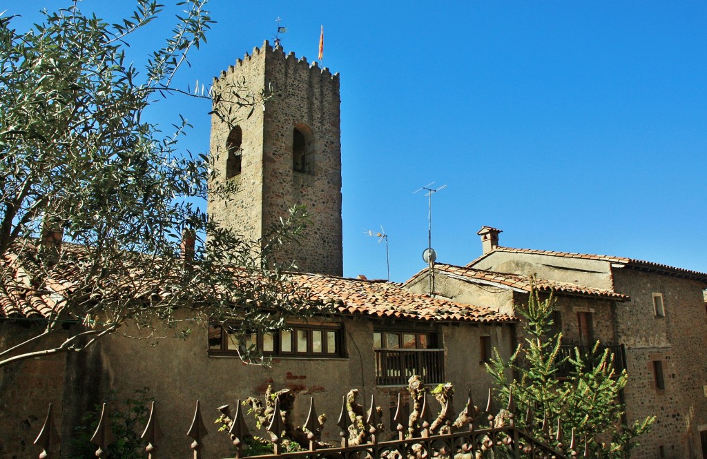 Foto: Recinto medieval - Santa Pau (Girona), España