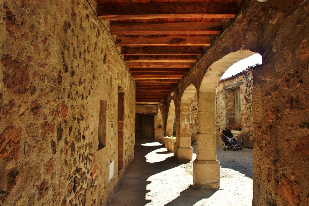 Foto: Recinto medieval - Santa Pau (Girona), España