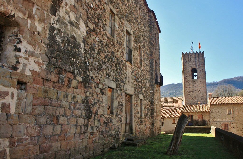 Foto: Recinto medieval - Santa Pau (Girona), España