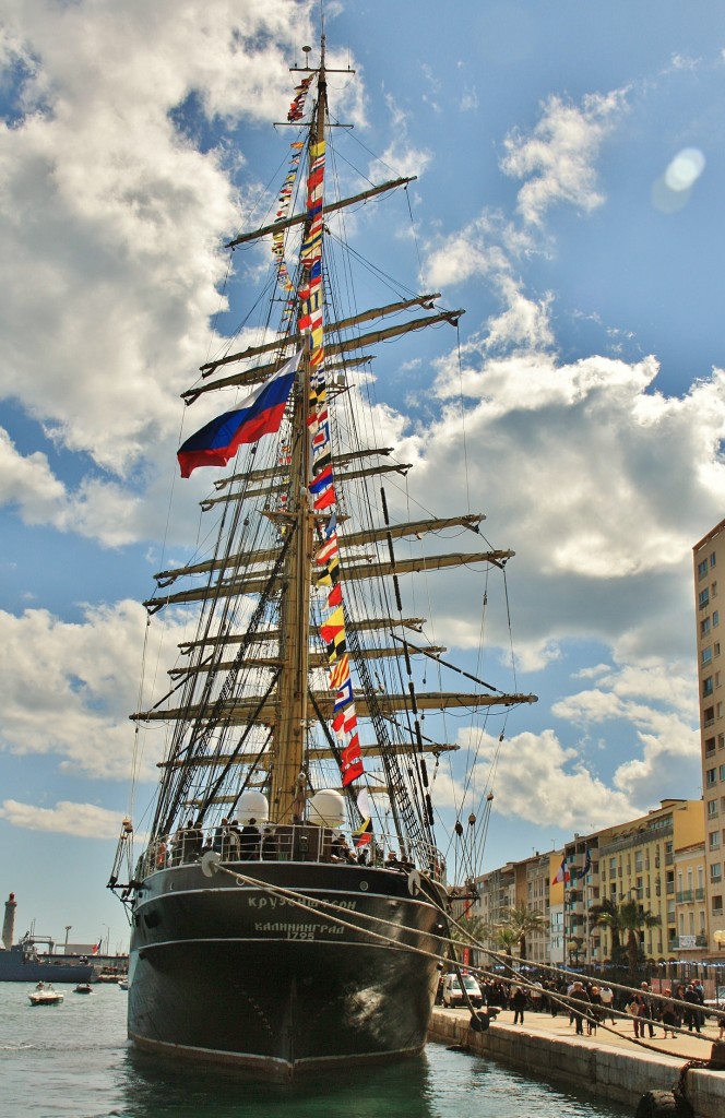 Foto: Gran velero en el puerto - Sète (Languedoc-Roussillon), Francia