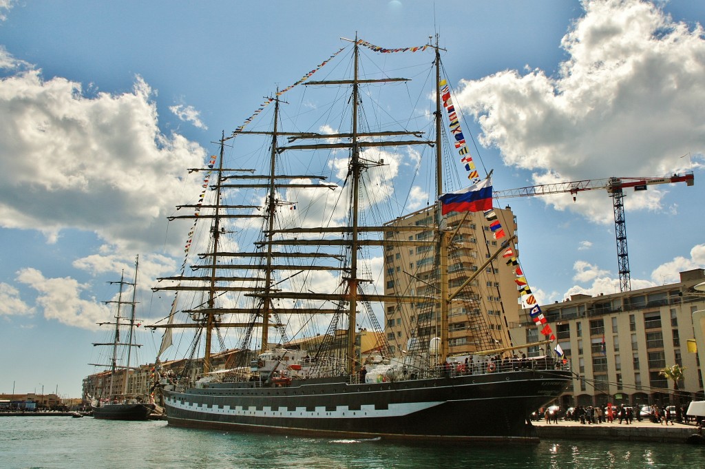 Foto: Gran velero en el puerto - Sète (Languedoc-Roussillon), Francia