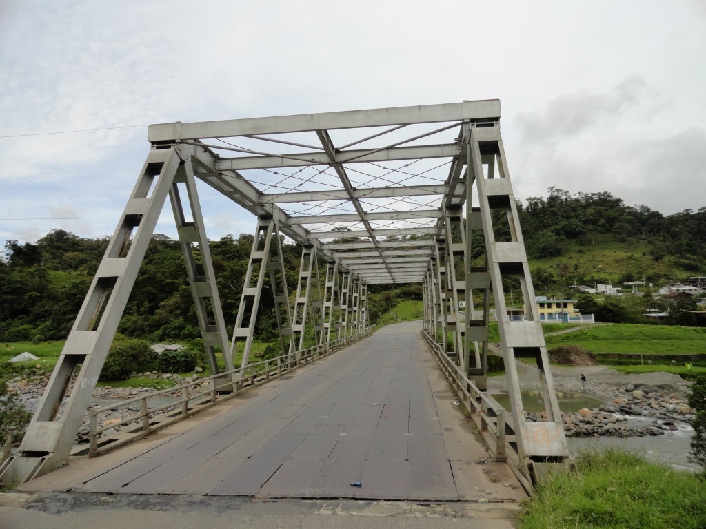 Foto: Puente sobre el rio Cosanga - Baeza (Napo), Ecuador