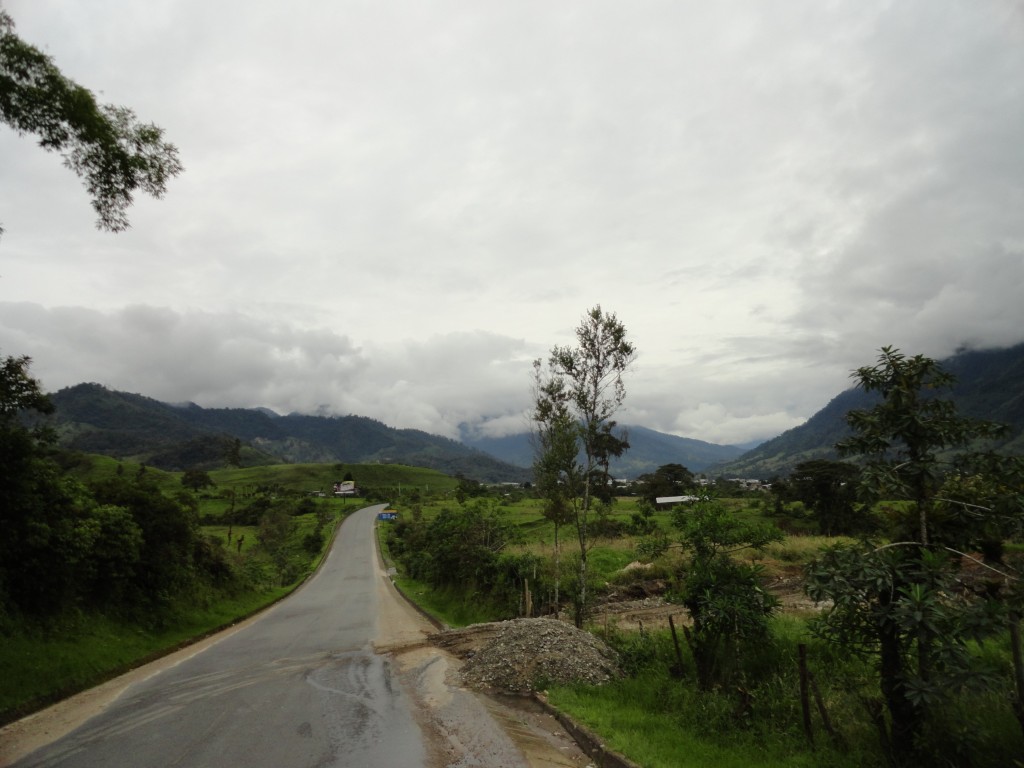 Foto: Entrando a Baeza - Baeza (Napo), Ecuador