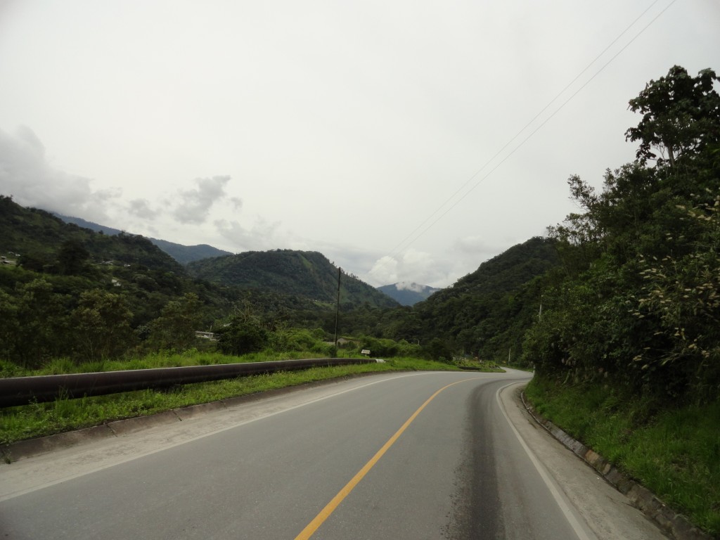 Foto: Carretera - Baeza (Napo), Ecuador
