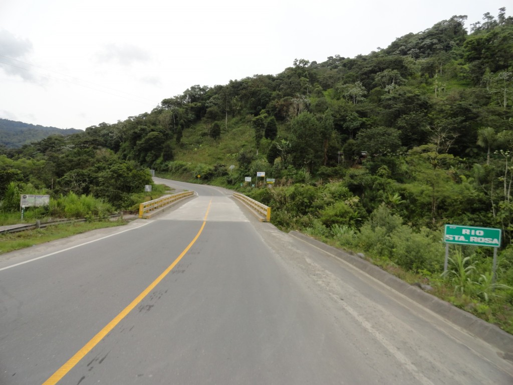 Foto: Carretera - Chaco (Santa Rosa) (Napo), Ecuador