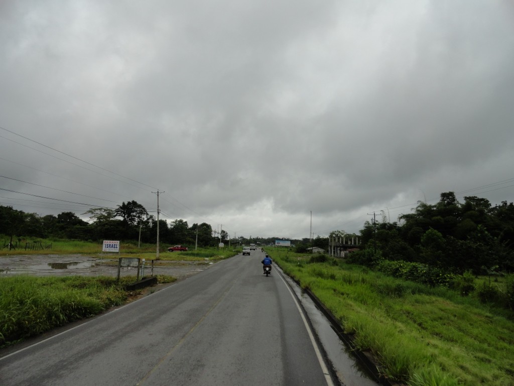 Foto: Carretera - Lago Agrio (Sucumbios), Ecuador