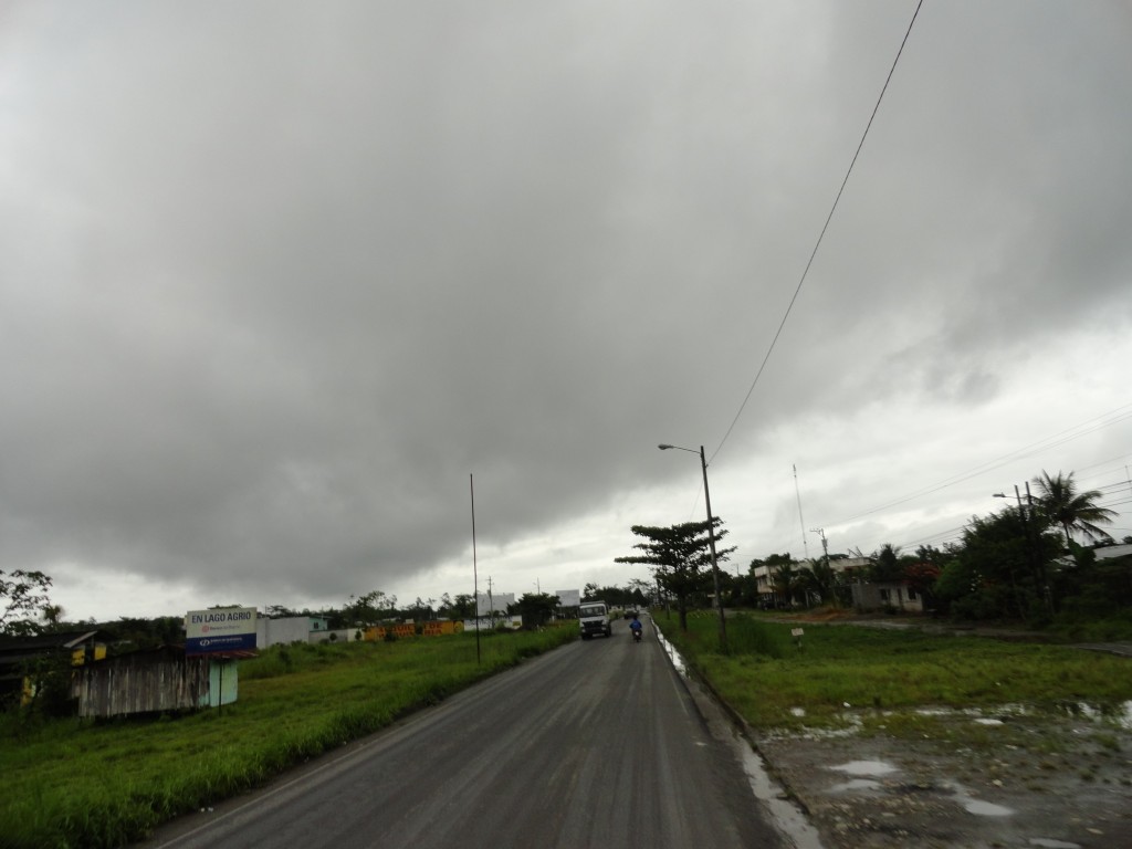 Foto: Carretera - Lago Agrio (Sucumbios), Ecuador