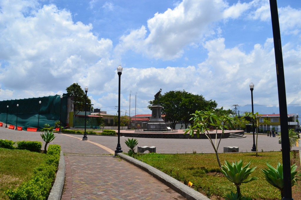 Foto: PARQUE JUAN SANTAMARIA - Alajuela, Costa Rica