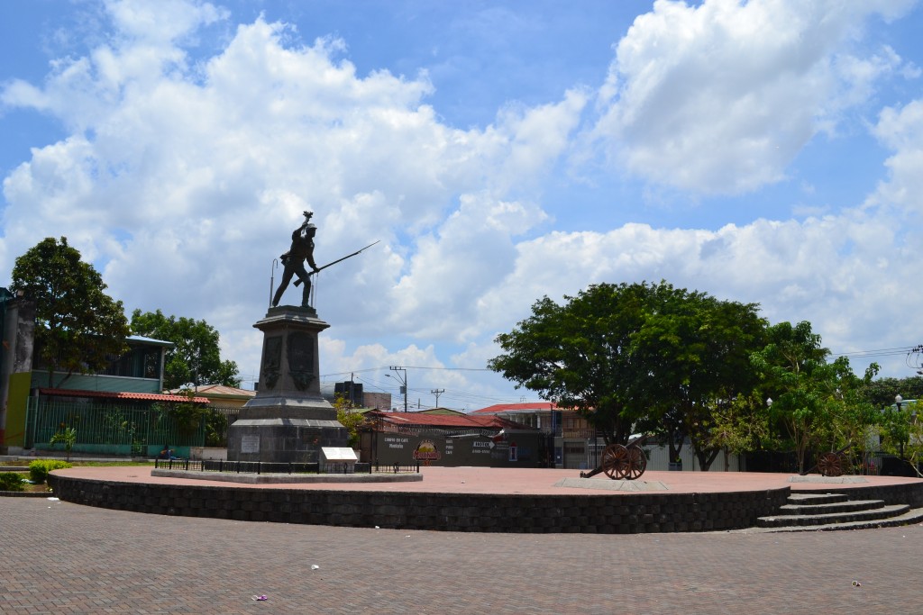 Foto: PARQUE JUAN SANTAMARIA - Alajuela, Costa Rica