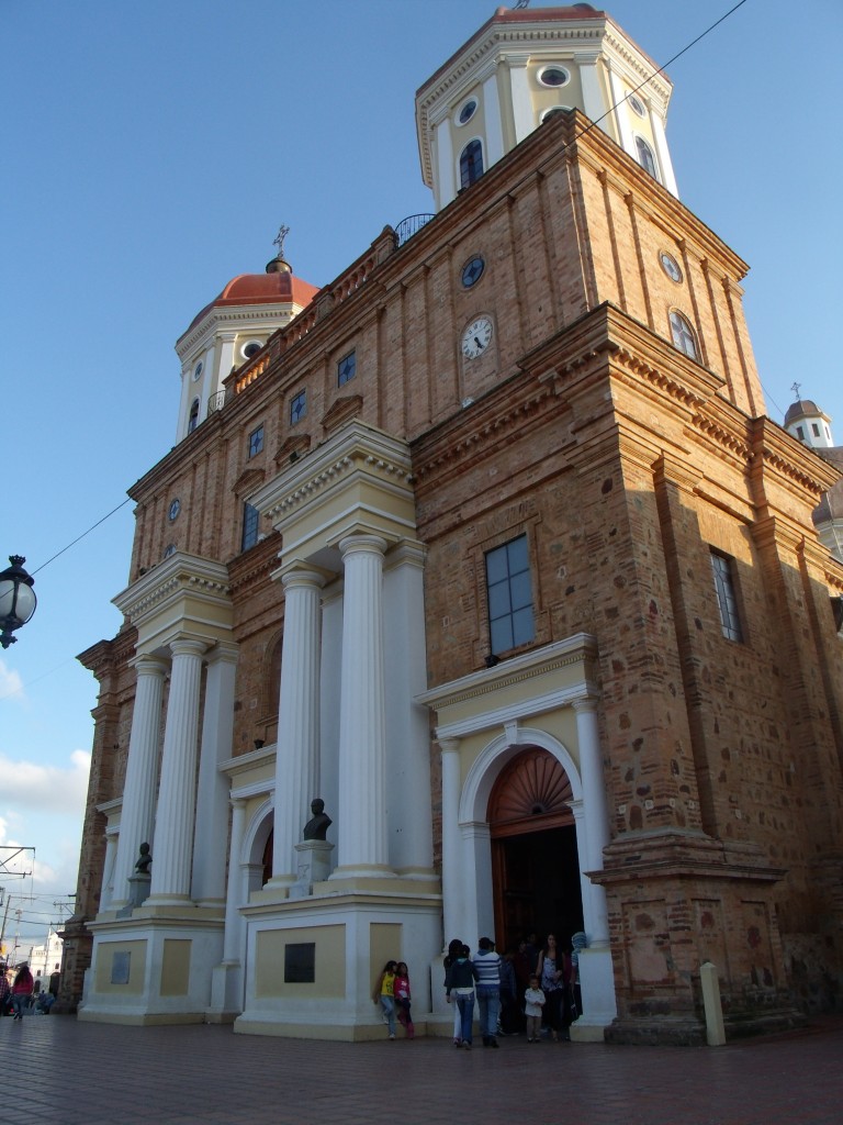 Foto: Iglesia - Santa Rosa de Osos (Antioquia), Colombia
