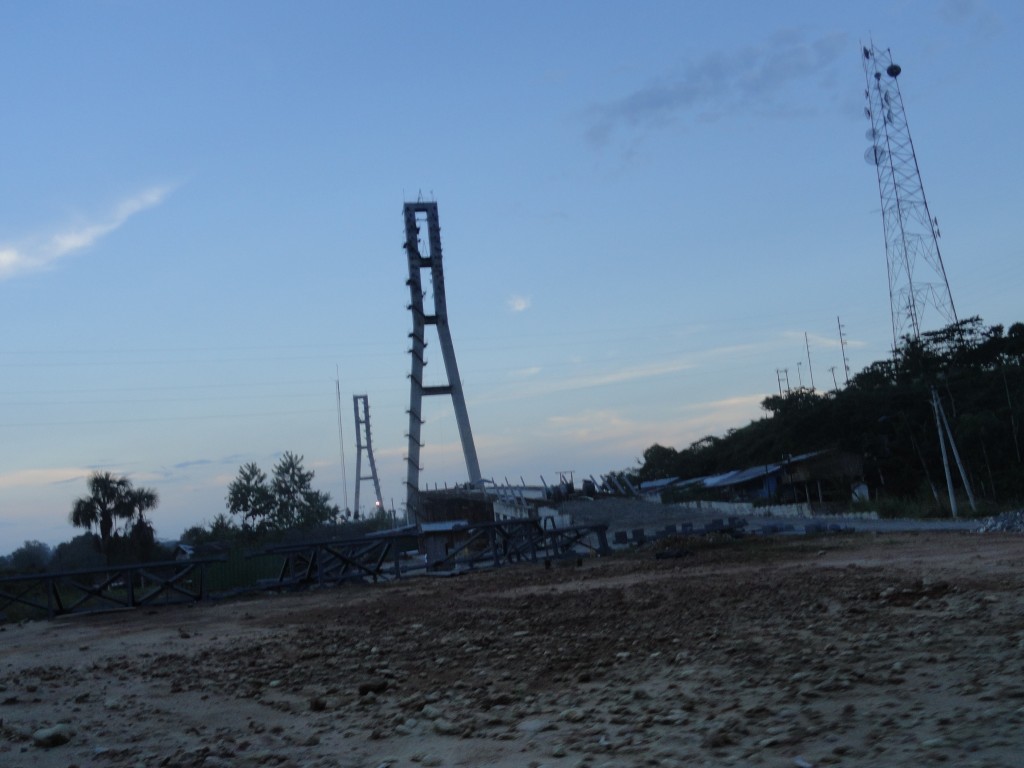 Foto: Estructura de un puente - Nueva Loja (Lago Agrio) (Sucumbios), Ecuador