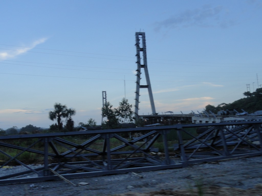 Foto: Estructura de un puente - Nueva Loja (Lago Agrio) (Sucumbios), Ecuador