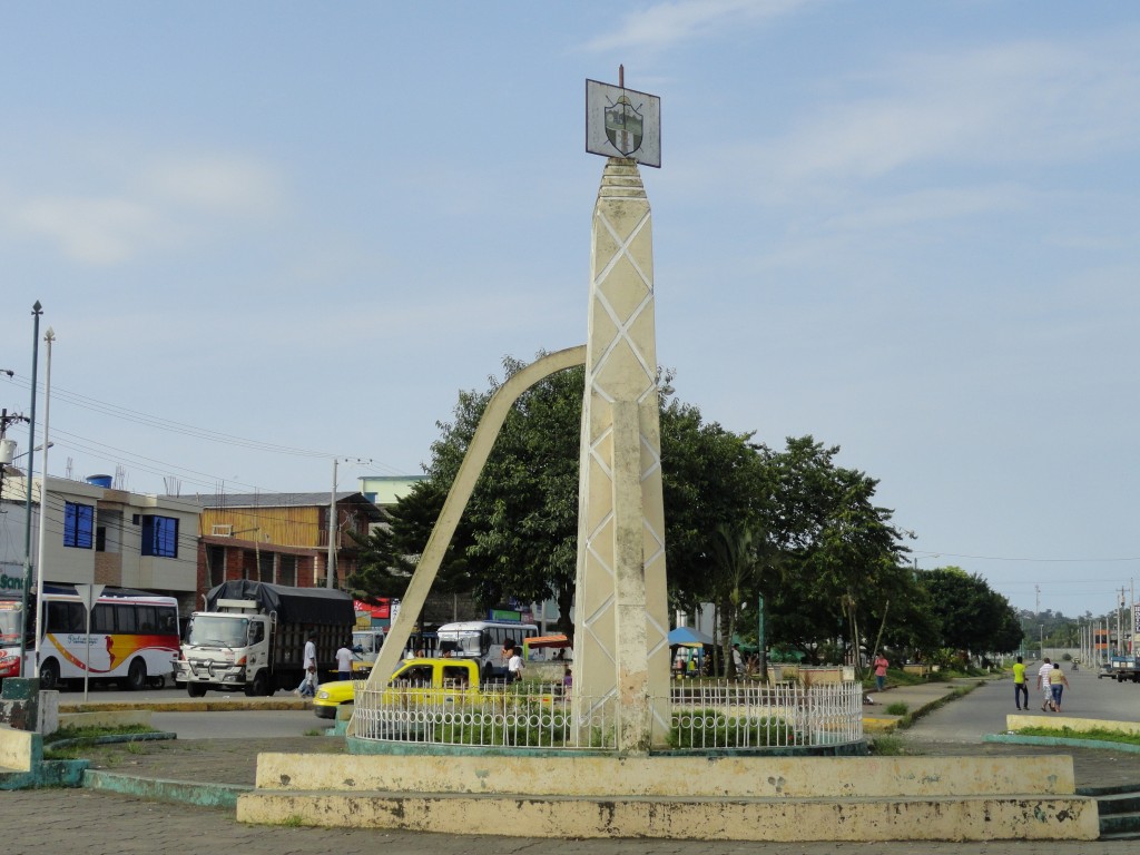 Foto: Obelisco - Shushufindi (Sucumbios), Ecuador