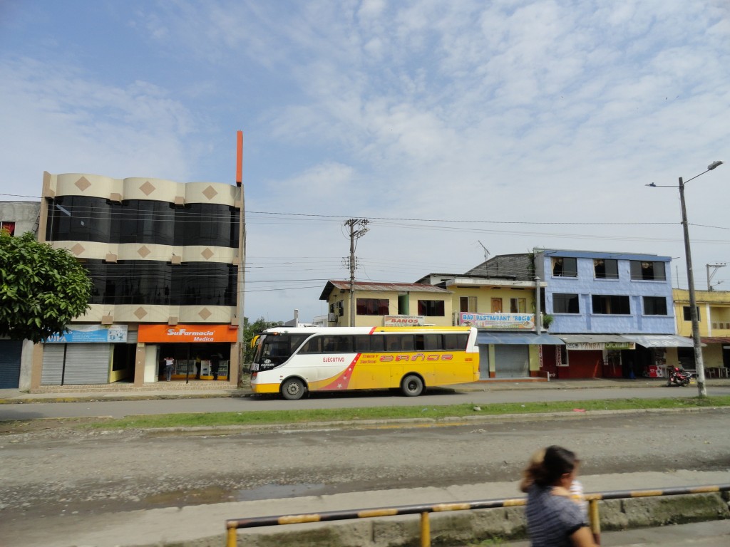 Foto: Un vehiculo - El Sacha (Orellana), Ecuador